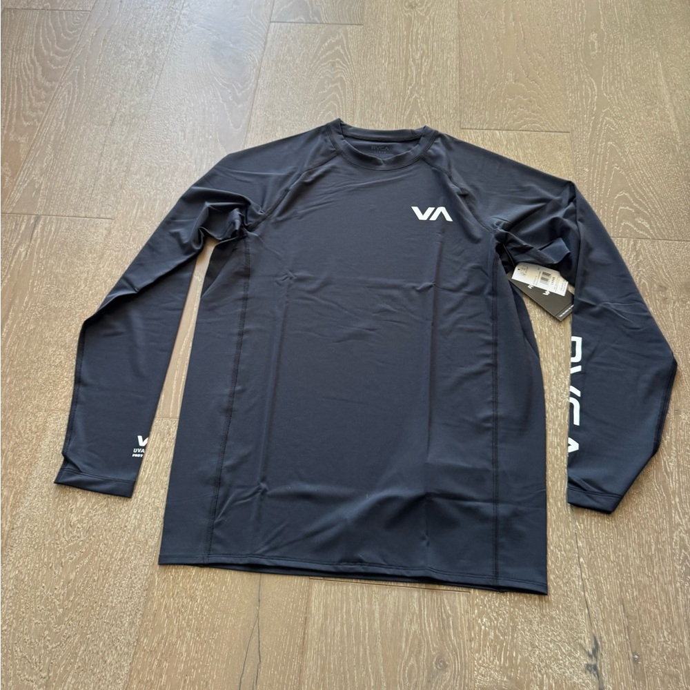 RVCA Men's Black long-sleeve rashguard